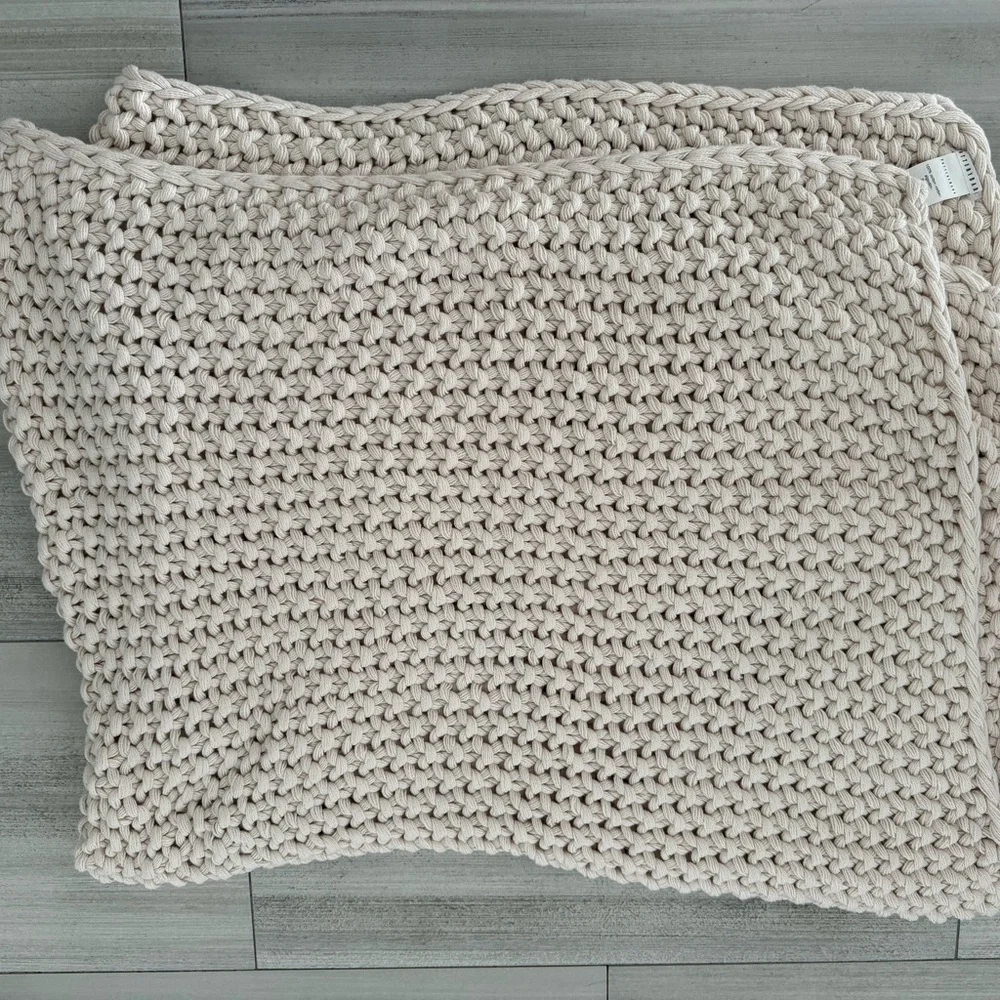Throw blanket New by pottery barn.